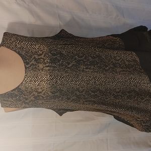 S. Levine Top
